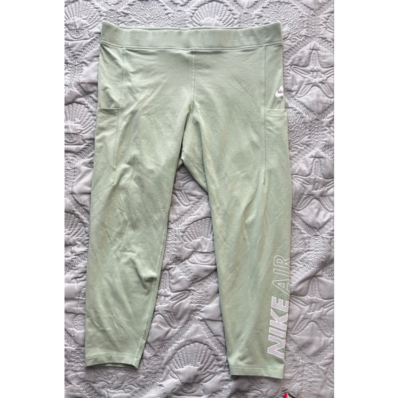 Nike Air High-Waisted Leggings Green Plus Size 1X Side Pocket Athletic - Picture 2 of 7